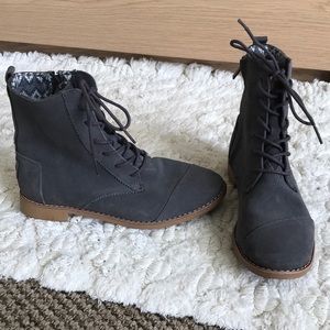 TOMS Boots